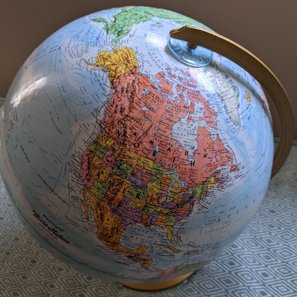 Replogle Vintage Style Globe of the World - Picture 2 of 12